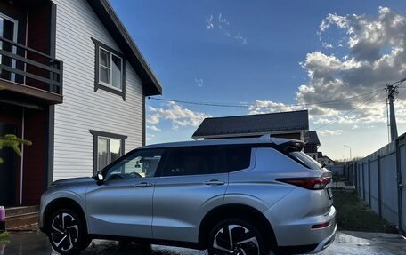 Mitsubishi Outlander, 2022 год, 3 900 022 рублей, 3 фотография