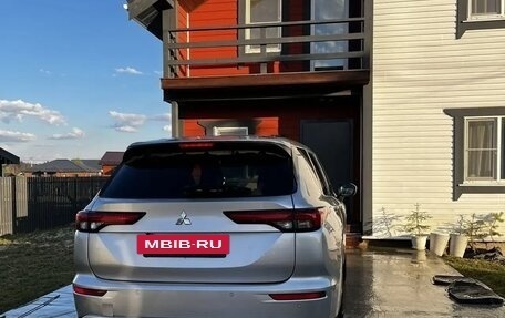 Mitsubishi Outlander, 2022 год, 3 900 022 рублей, 5 фотография