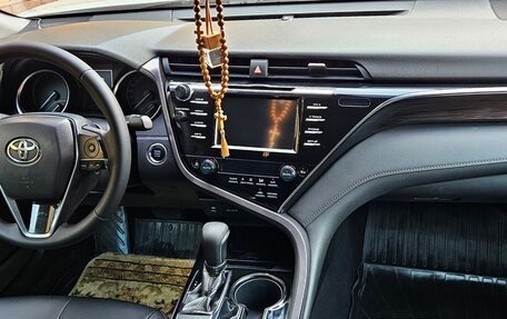 Toyota Camry, 2019 год, 2 500 000 рублей, 9 фотография