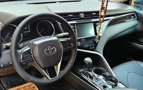 Toyota Camry, 2019 год, 2 500 000 рублей, 10 фотография