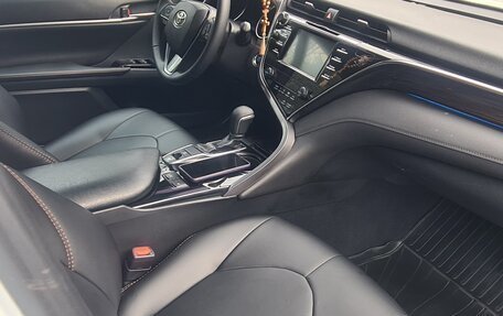 Toyota Camry, 2019 год, 2 500 000 рублей, 12 фотография