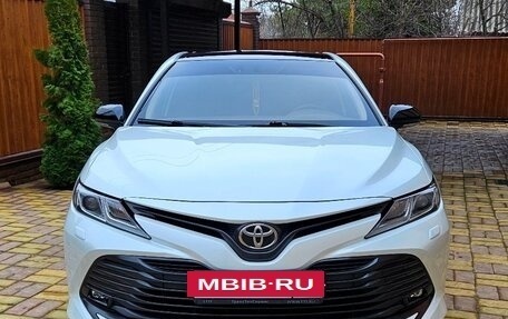 Toyota Camry, 2019 год, 2 500 000 рублей, 3 фотография