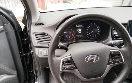 Hyundai Solaris II рестайлинг, 2021 год, 1 440 000 рублей, 10 фотография