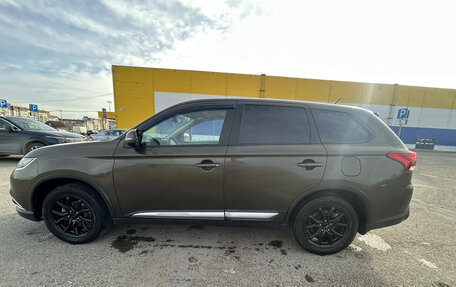 Mitsubishi Outlander III рестайлинг 3, 2015 год, 1 400 000 рублей, 4 фотография