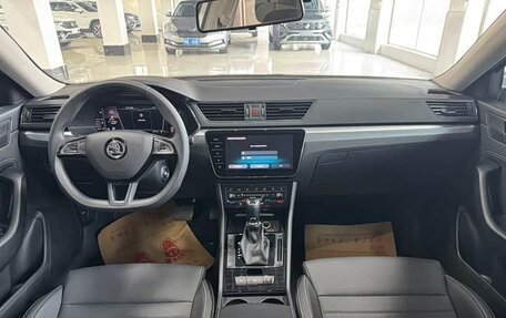 Skoda Superb III рестайлинг, 2023 год, 2 000 000 рублей, 9 фотография