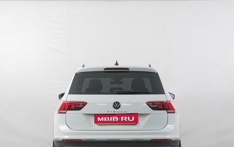 Volkswagen Tiguan II, 2021 год, 2 849 000 рублей, 6 фотография