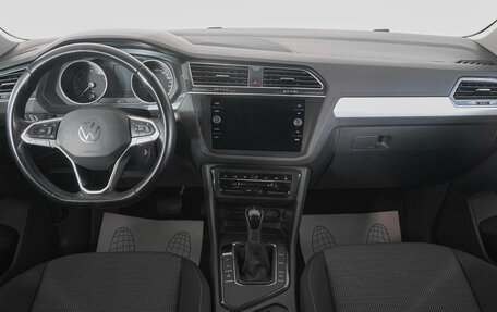 Volkswagen Tiguan II, 2021 год, 2 849 000 рублей, 14 фотография