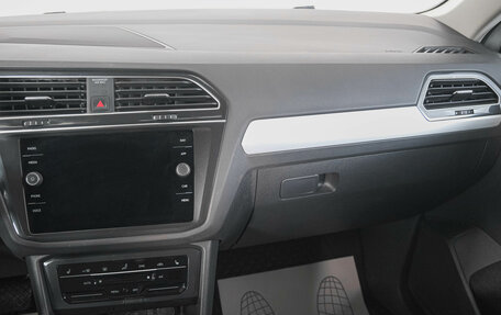 Volkswagen Tiguan II, 2021 год, 2 849 000 рублей, 15 фотография