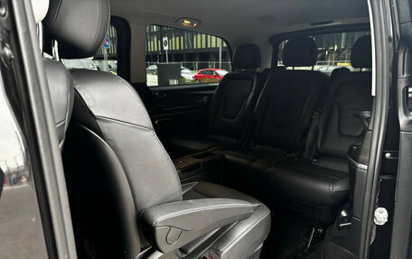Mercedes-Benz V-Класс, 2021 год, 5 700 000 рублей, 15 фотография