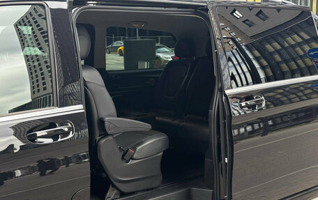 Mercedes-Benz V-Класс, 2021 год, 5 700 000 рублей, 17 фотография