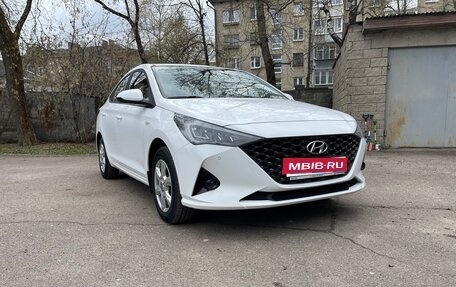 Hyundai Solaris II рестайлинг, 2021 год, 1 650 000 рублей, 1 фотография