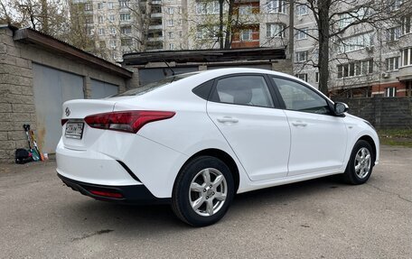 Hyundai Solaris II рестайлинг, 2021 год, 1 650 000 рублей, 4 фотография