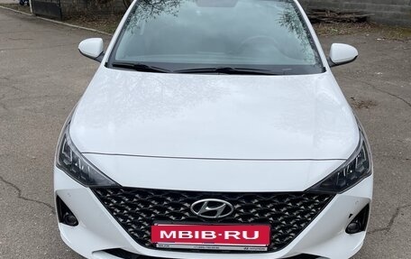 Hyundai Solaris II рестайлинг, 2021 год, 1 650 000 рублей, 7 фотография