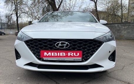 Hyundai Solaris II рестайлинг, 2021 год, 1 650 000 рублей, 8 фотография