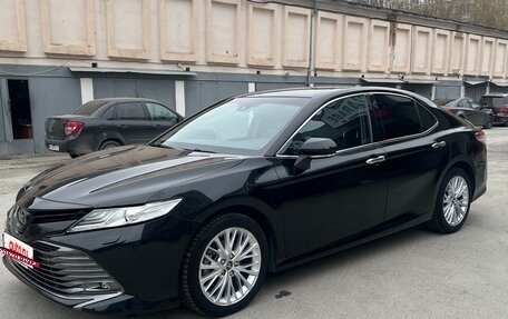 Toyota Camry, 2019 год, 3 350 000 рублей, 2 фотография