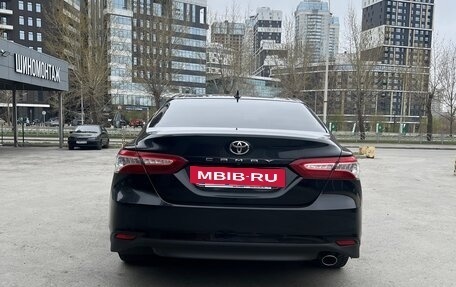 Toyota Camry, 2019 год, 3 350 000 рублей, 5 фотография