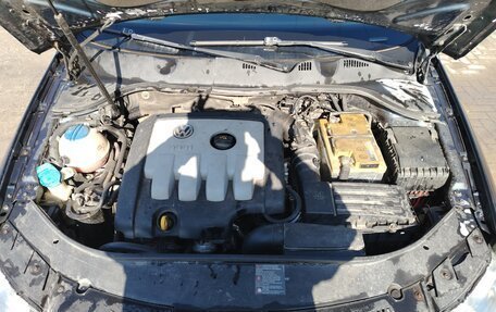 Volkswagen Passat B6, 2007 год, 590 000 рублей, 18 фотография