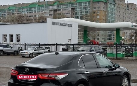 Toyota Camry, 2019 год, 2 990 000 рублей, 4 фотография