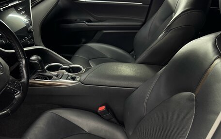 Toyota Camry, 2019 год, 2 990 000 рублей, 22 фотография