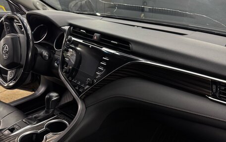 Toyota Camry, 2019 год, 2 990 000 рублей, 14 фотография