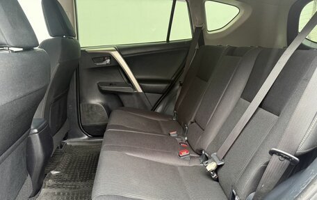 Toyota RAV4, 2015 год, 2 050 000 рублей, 11 фотография