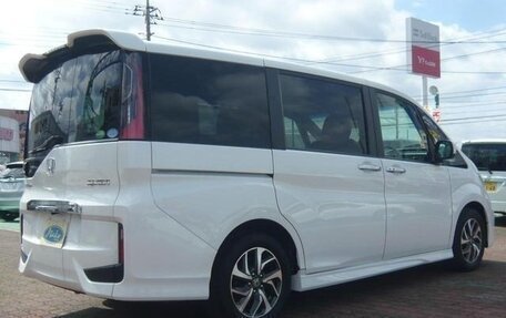 Honda Stepwgn IV, 2017 год, 1 450 000 рублей, 4 фотография