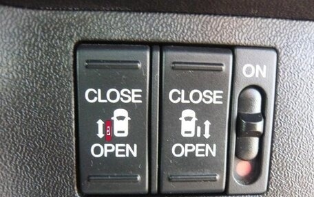 Honda Stepwgn IV, 2017 год, 1 450 000 рублей, 12 фотография