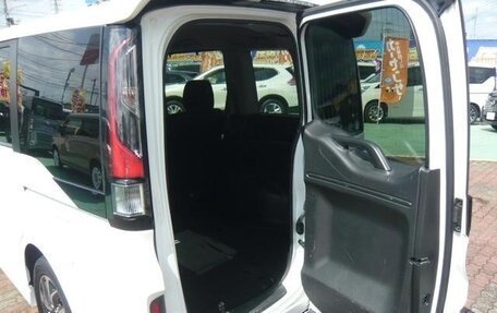 Honda Stepwgn IV, 2017 год, 1 450 000 рублей, 27 фотография