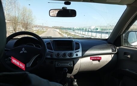 Mitsubishi L200 IV рестайлинг, 2010 год, 1 380 000 рублей, 11 фотография