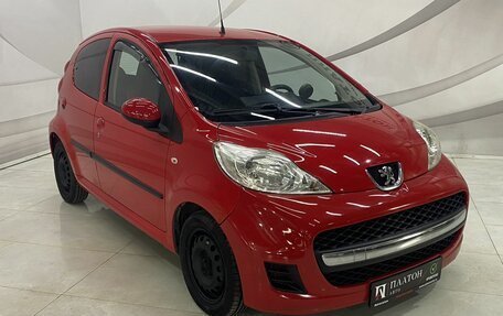 Peugeot 107 I рестайлинг, 2011 год, 420 000 рублей, 3 фотография