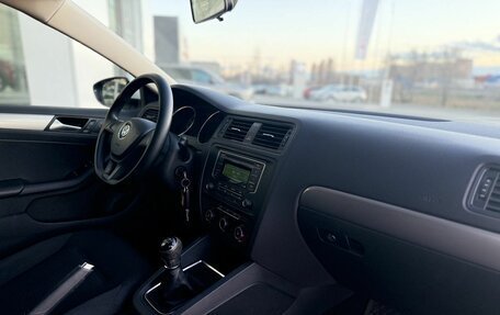 Volkswagen Jetta VI, 2016 год, 1 420 000 рублей, 10 фотография