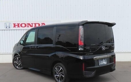 Honda Stepwgn IV, 2022 год, 1 950 000 рублей, 3 фотография