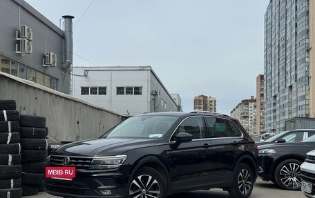 Volkswagen Tiguan II, 2019 год, 2 449 000 рублей, 3 фотография