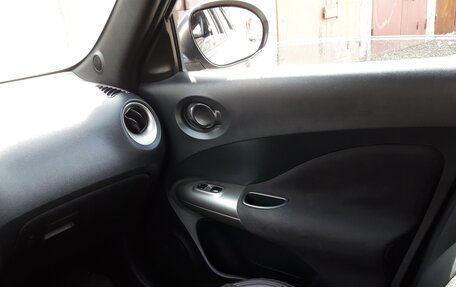 Nissan Juke II, 2013 год, 940 000 рублей, 11 фотография