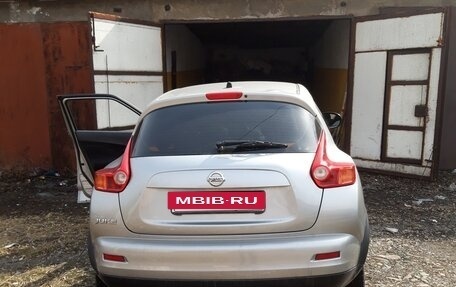 Nissan Juke II, 2013 год, 940 000 рублей, 15 фотография