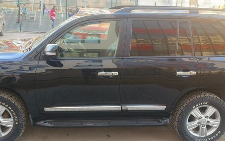 Toyota Land Cruiser 200, 2015 год, 3 280 000 рублей, 5 фотография