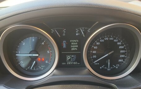 Toyota Land Cruiser 200, 2015 год, 3 280 000 рублей, 12 фотография