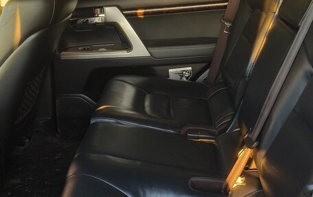 Toyota Land Cruiser 200, 2015 год, 3 280 000 рублей, 10 фотография