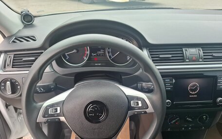 Skoda Rapid I, 2018 год, 1 100 000 рублей, 15 фотография