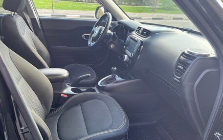 KIA Soul II рестайлинг, 2015 год, 1 565 000 рублей, 17 фотография