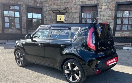 KIA Soul II рестайлинг, 2015 год, 1 565 000 рублей, 10 фотография