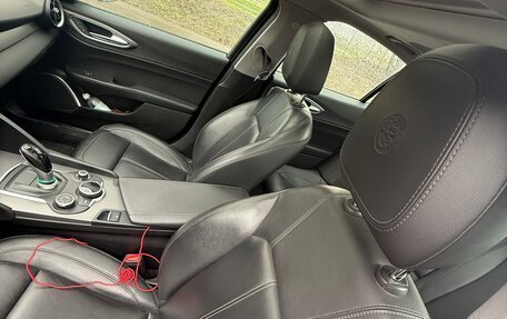 Alfa Romeo Giulia II, 2018 год, 3 100 000 рублей, 13 фотография