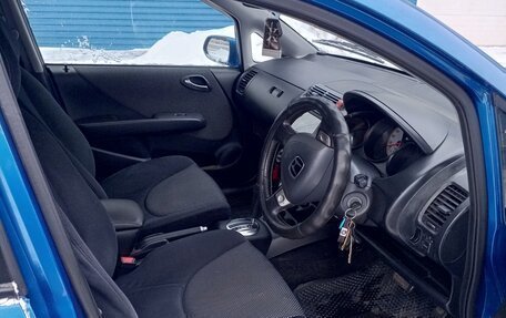 Honda Fit III, 2002 год, 399 000 рублей, 10 фотография