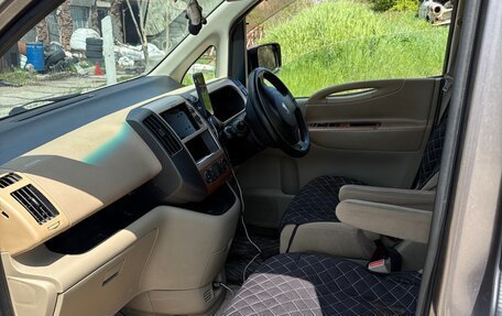 Nissan Serena III, 2005 год, 570 000 рублей, 12 фотография