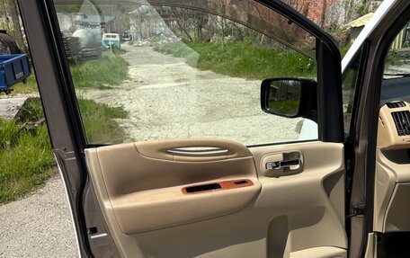 Nissan Serena III, 2005 год, 570 000 рублей, 13 фотография