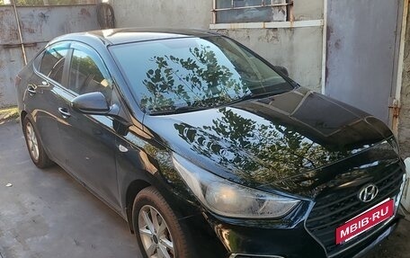 Hyundai Solaris II рестайлинг, 2017 год, 1 600 000 рублей, 4 фотография