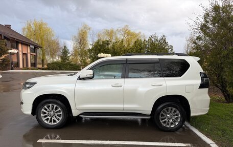 Toyota Land Cruiser Prado 150 рестайлинг 2, 2020 год, 5 600 000 рублей, 6 фотография