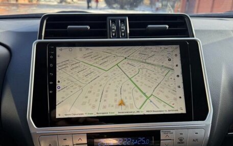 Toyota Land Cruiser Prado 150 рестайлинг 2, 2020 год, 5 600 000 рублей, 9 фотография