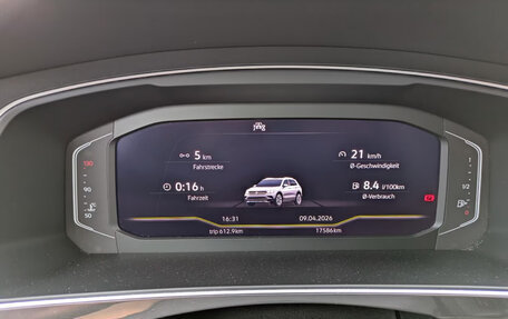 Volkswagen Tiguan II, 2022 год, 3 252 575 рублей, 15 фотография