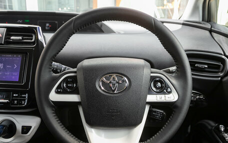 Toyota Prius IV XW50, 2018 год, 1 498 000 рублей, 14 фотография